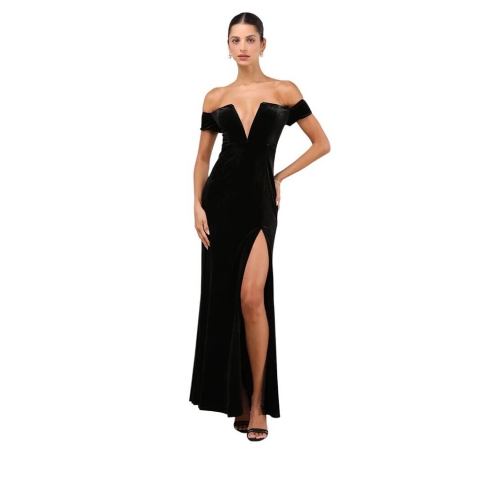 NWT Lulus Captivating Silhouette Black Velvet Off-the-Shoulder Dress